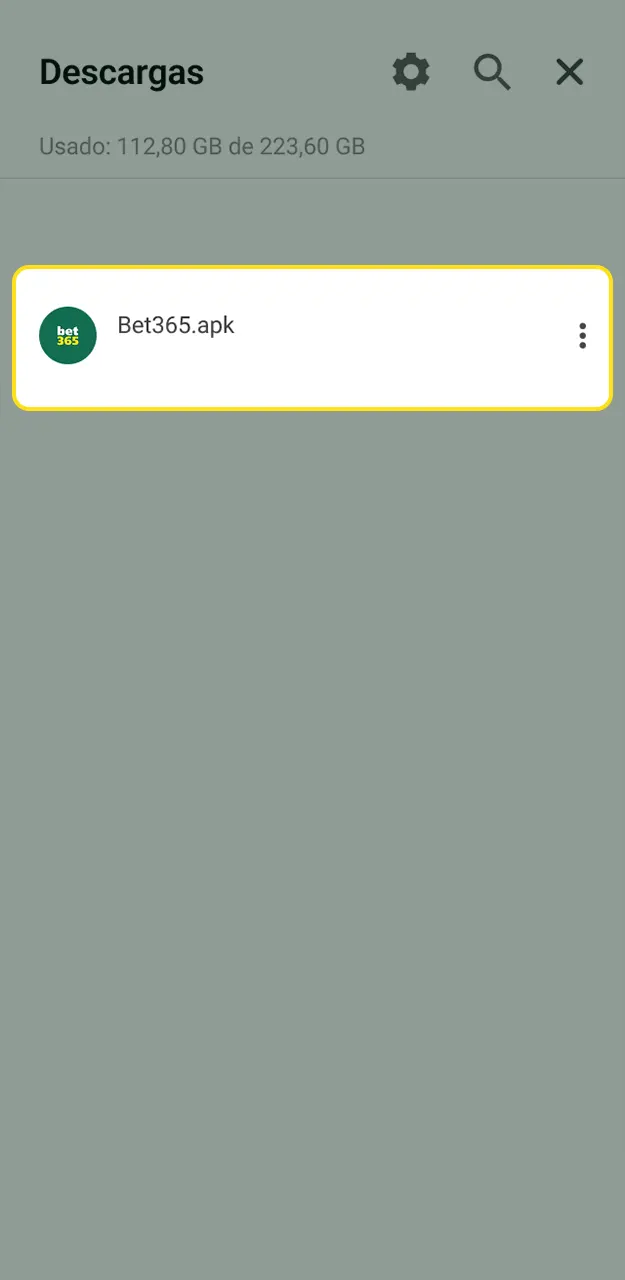 Finaliza la instalación de la aplicación Bet365 en Android.